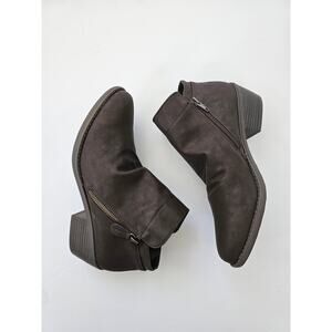 Easy Street Women's Gusto Ankle Bootie Boots Size 10M Brown NWT and BOX